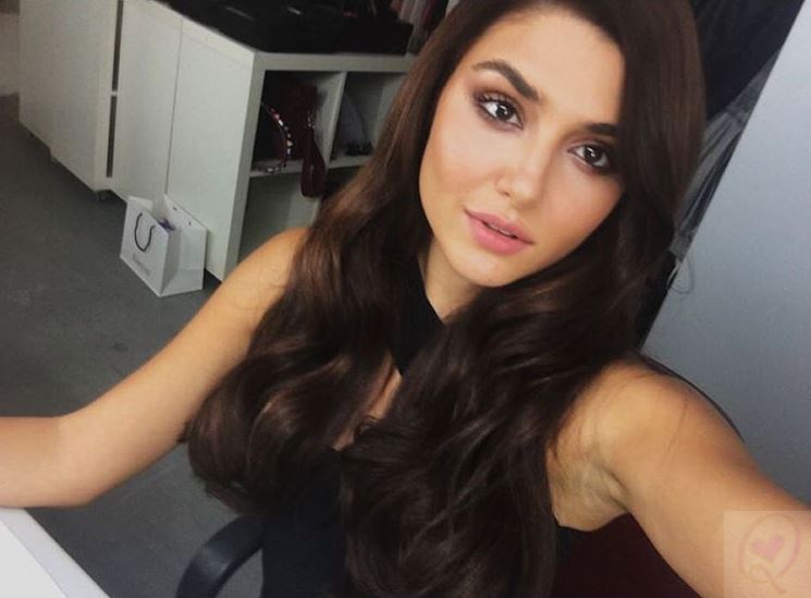 Hande Erçel Saç Modelleri