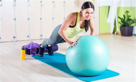 Pilates ve Yüzme Egzersizleri İle Formda Kalma: Su Sporu ve Zinde Kalma Yöntemleri