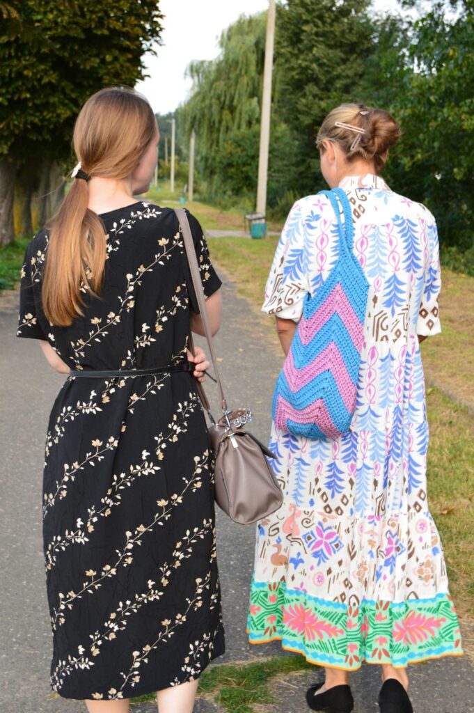 Modest Moda ve Kültürel Harman: Türkiye’de Modern Mütevazı Giyim Trendleri